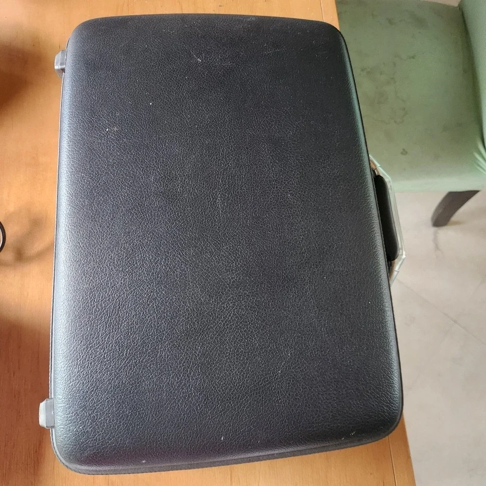 VTG American Tourister Dark‎ Gray Briefcase Attache Hard Shell Luggage No Key